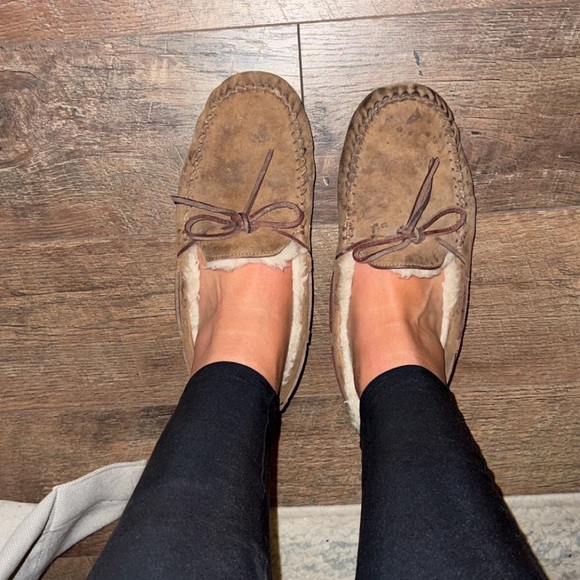 UGG Women’s Dakota Moccasins - Chestnut, Size 11 - Picture 7 of 7
